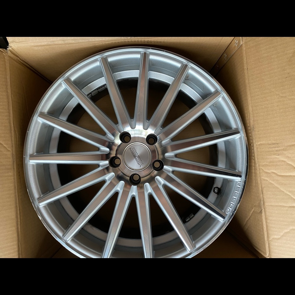 Forged vossen rims 19x8.5 9/10 condition